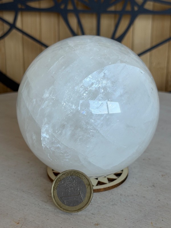 Sphère en calcite blanche (0.81kg)