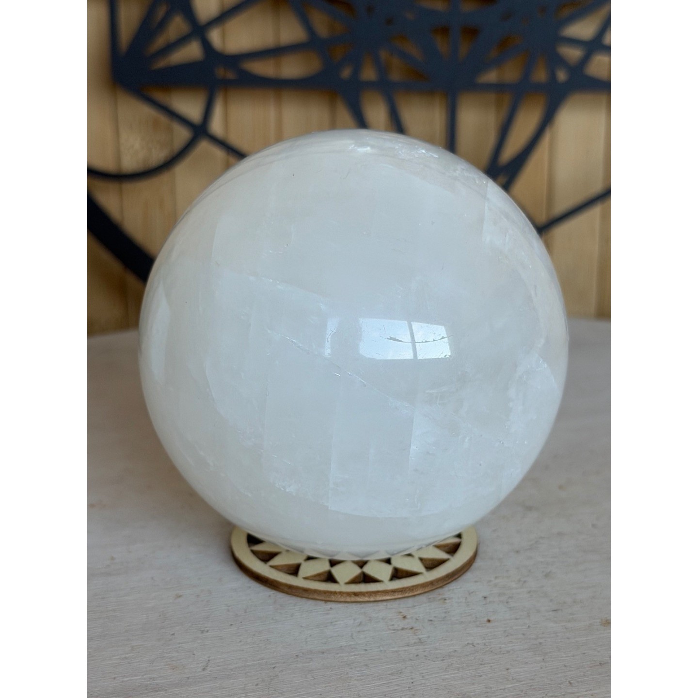 Sphère en calcite blanche (0.81kg)