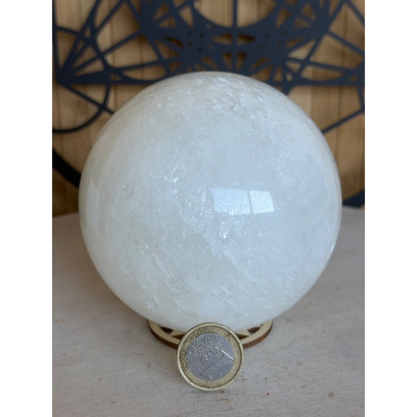 Sphère en calcite blanche (1.345kg)