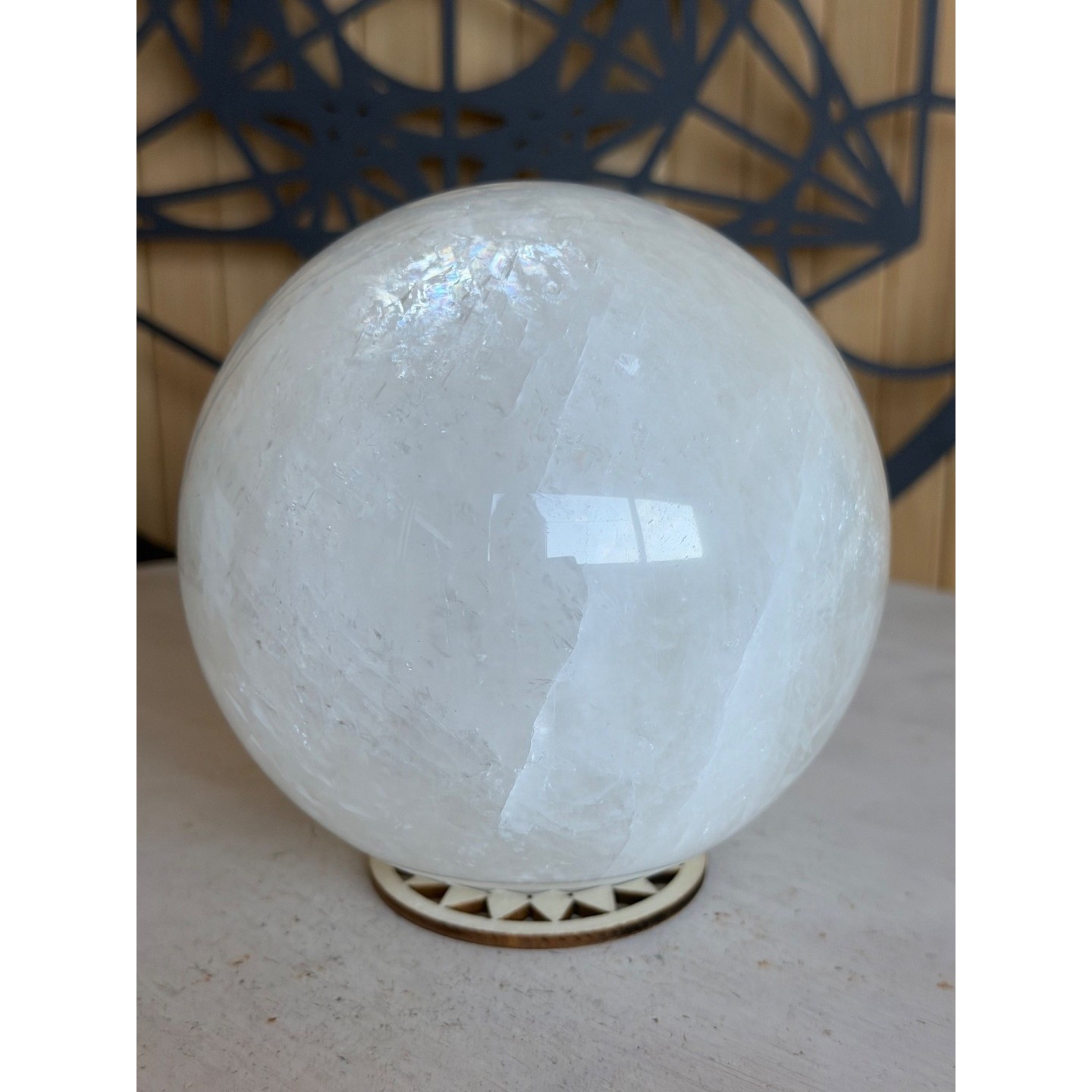 Sphère en calcite blanche (1.345kg)