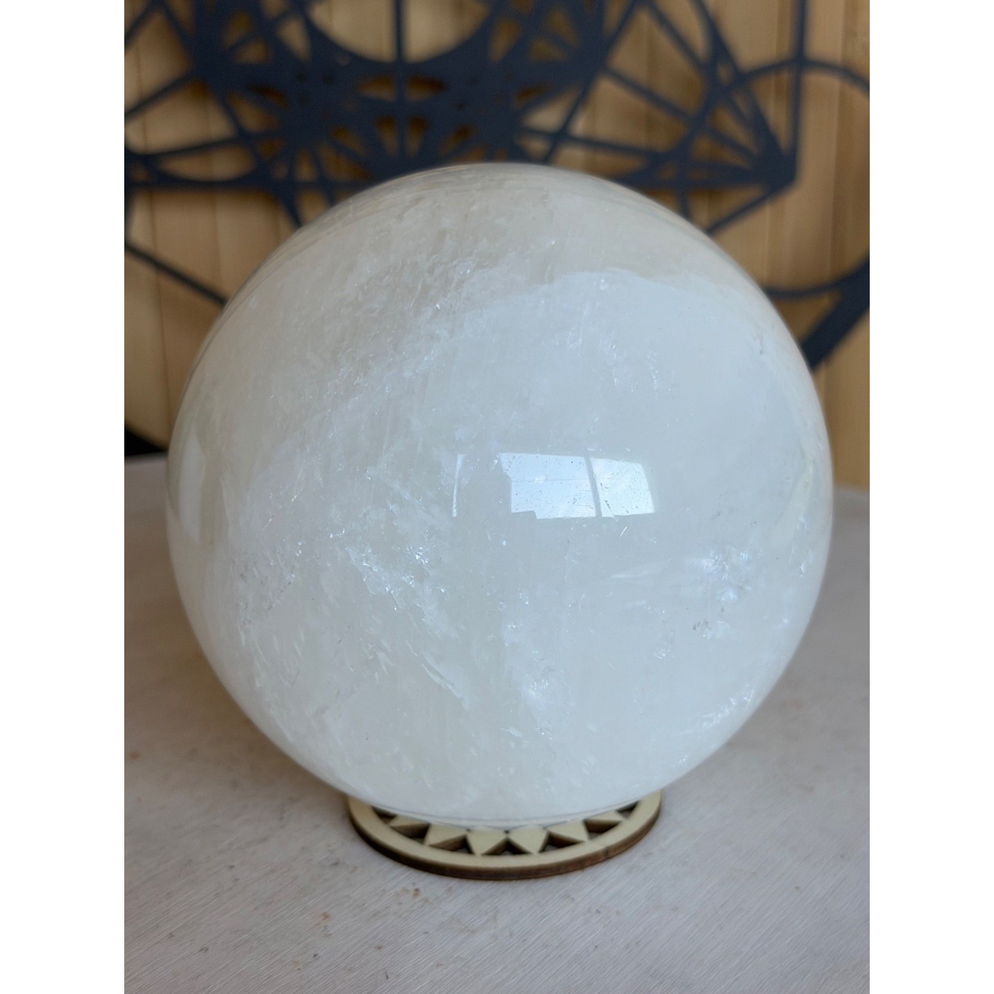 Sphère en calcite blanche (1.345kg)