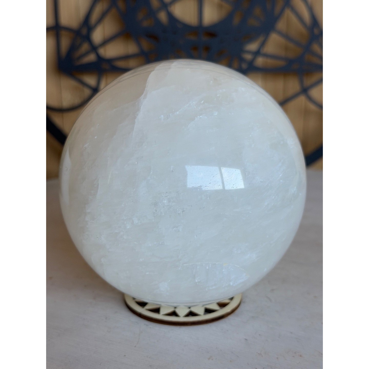 Sphère en calcite blanche (1.345kg)