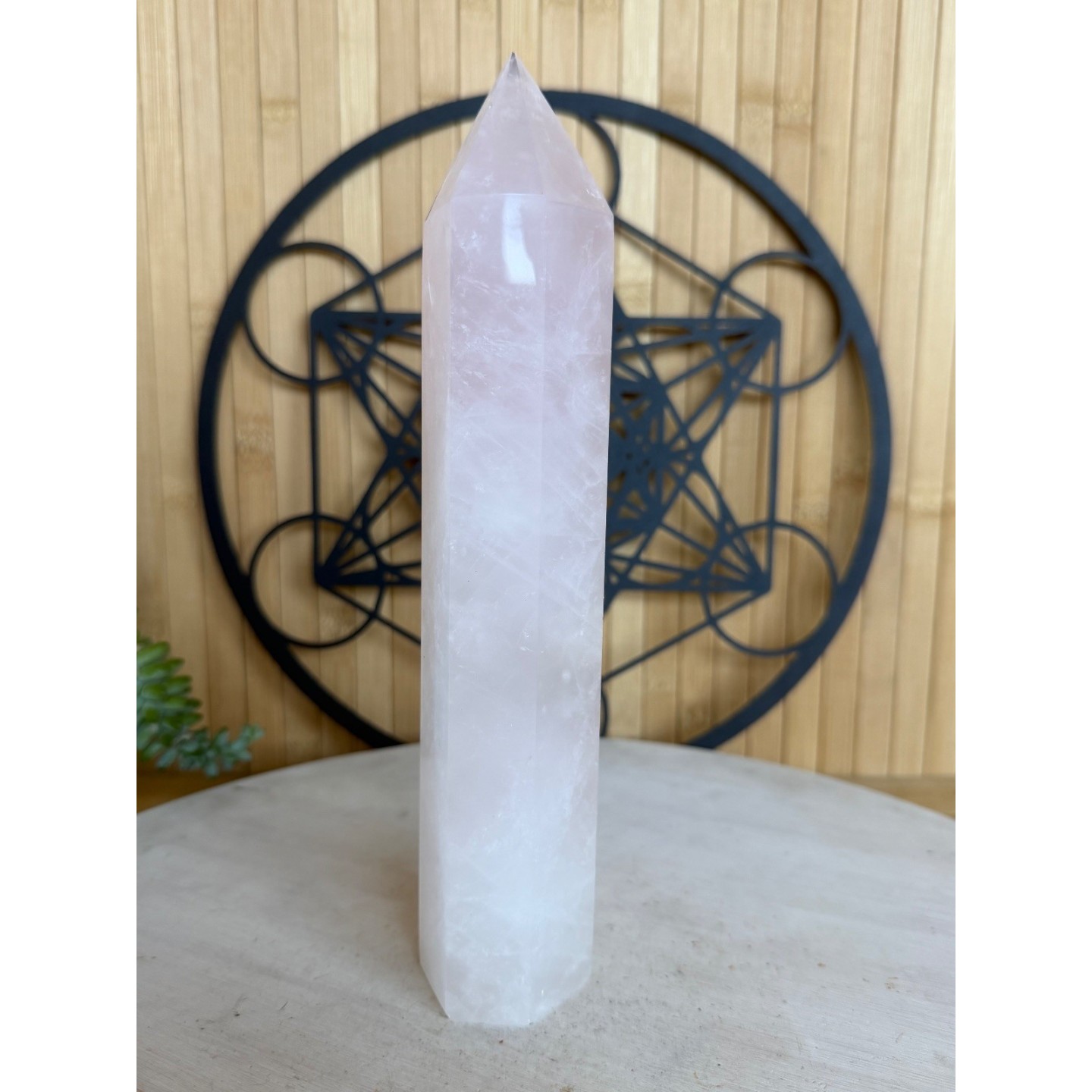 Pointe de quartz rose (0.665kg)