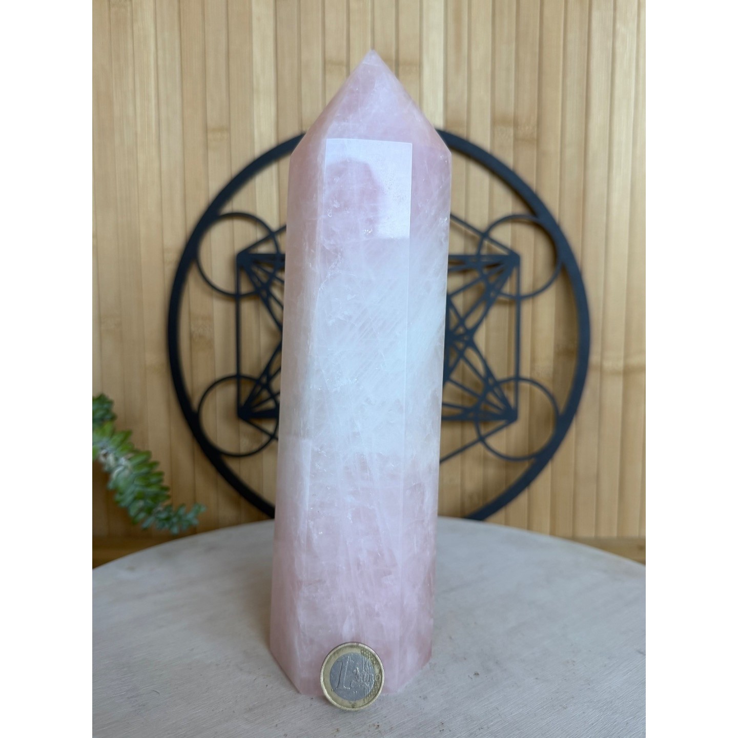 Pointe en quartz rose (1.47kg)