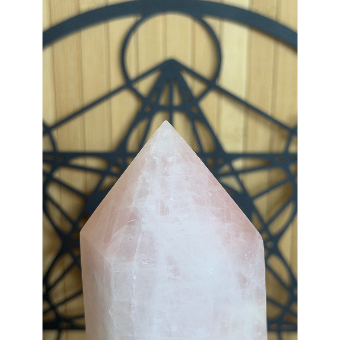 Pointe en quartz rose (1.47kg)