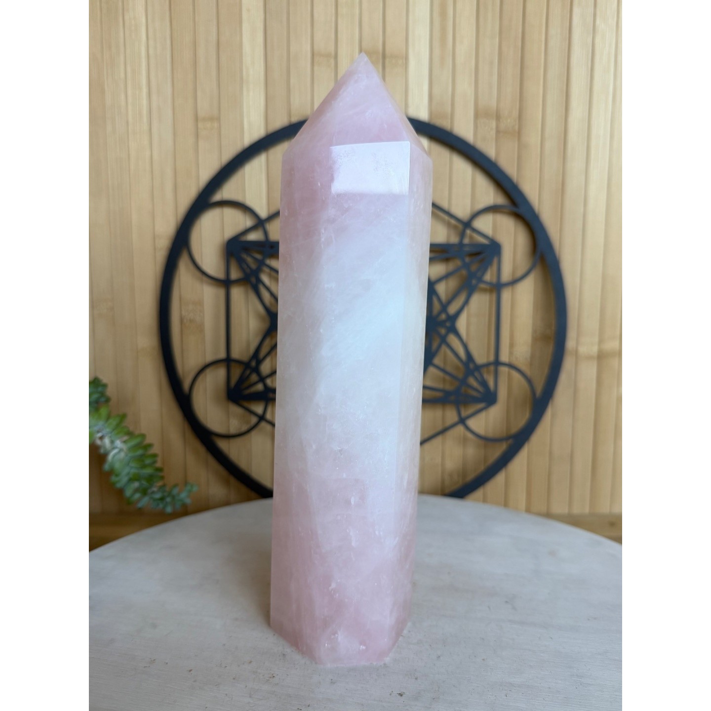 Pointe en quartz rose (1.47kg)