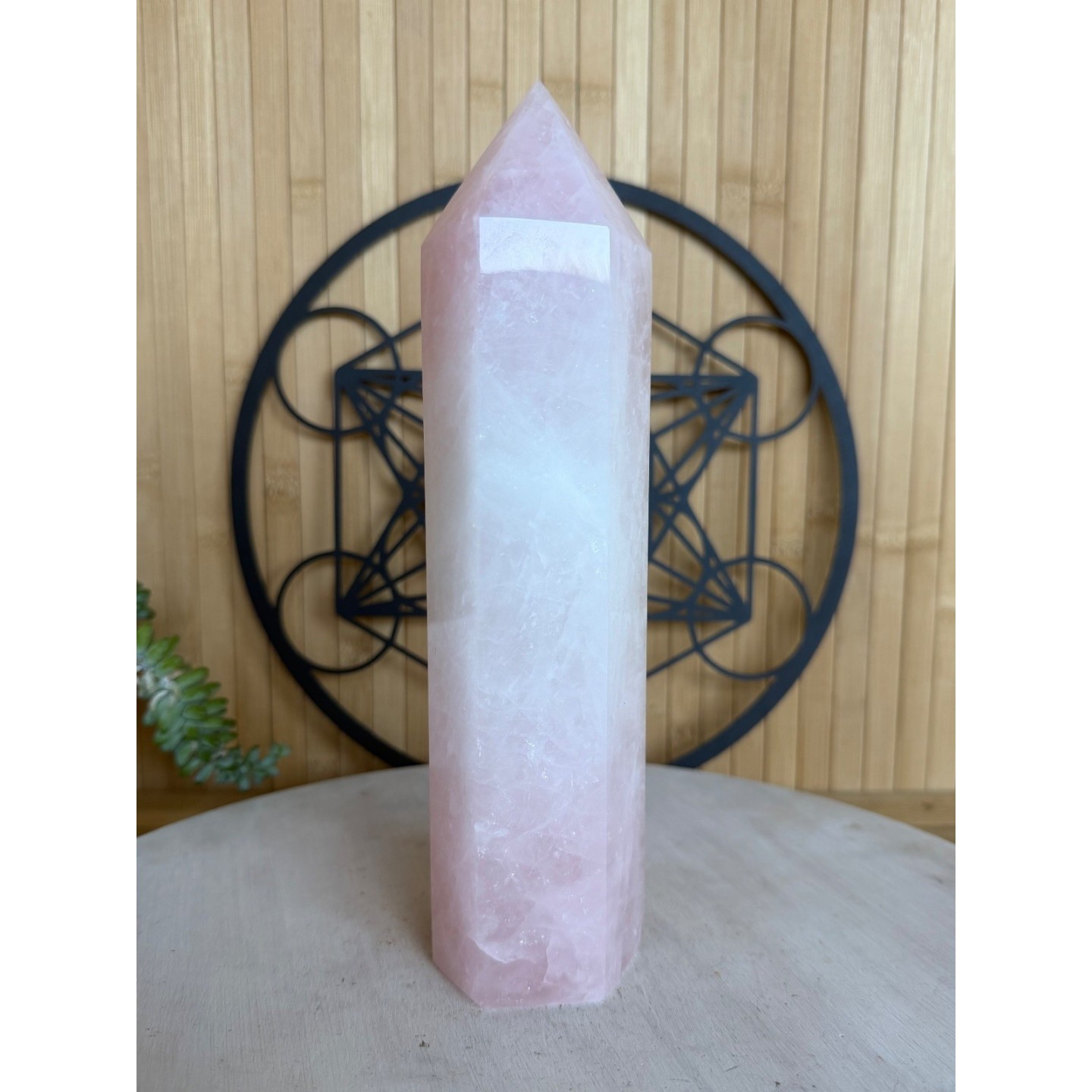 Pointe en quartz rose (1.47kg)
