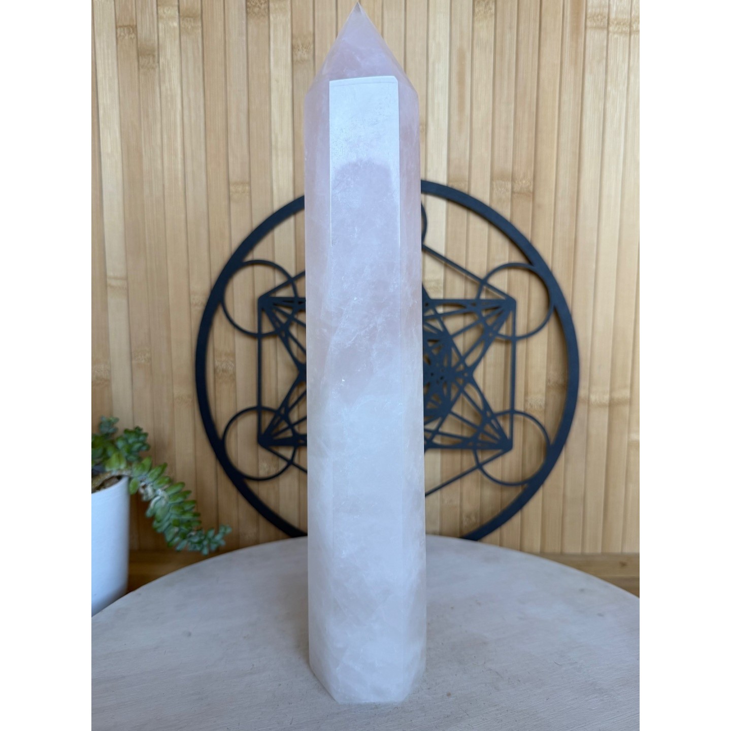 Pointe en quartz rose (1.35kg)