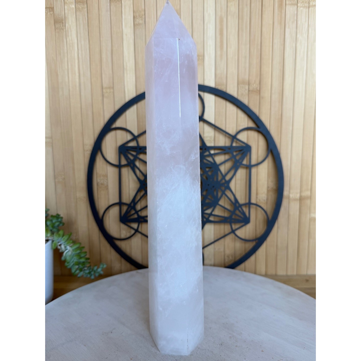 Pointe en quartz rose (1.35kg)
