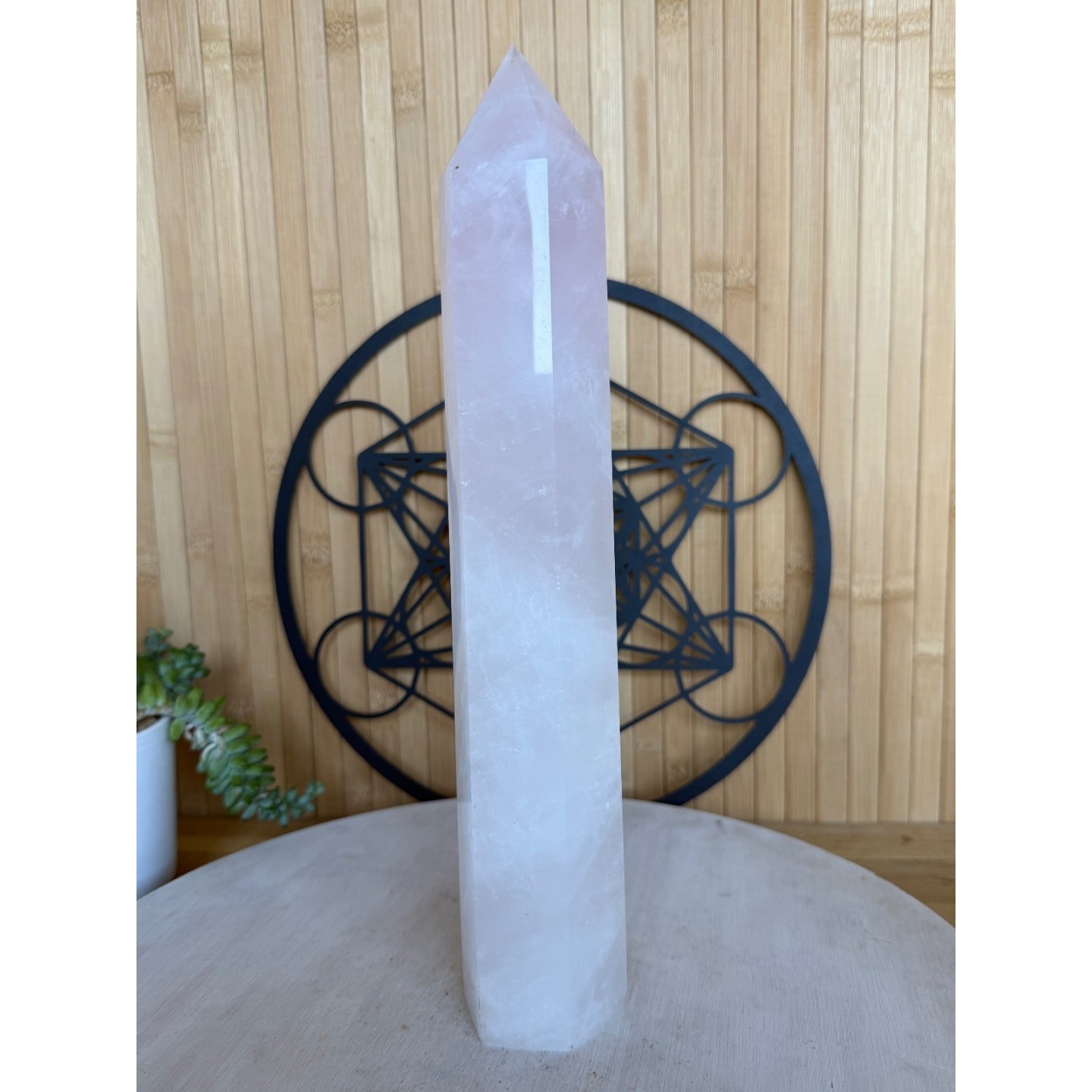 Pointe en quartz rose (1.35kg)