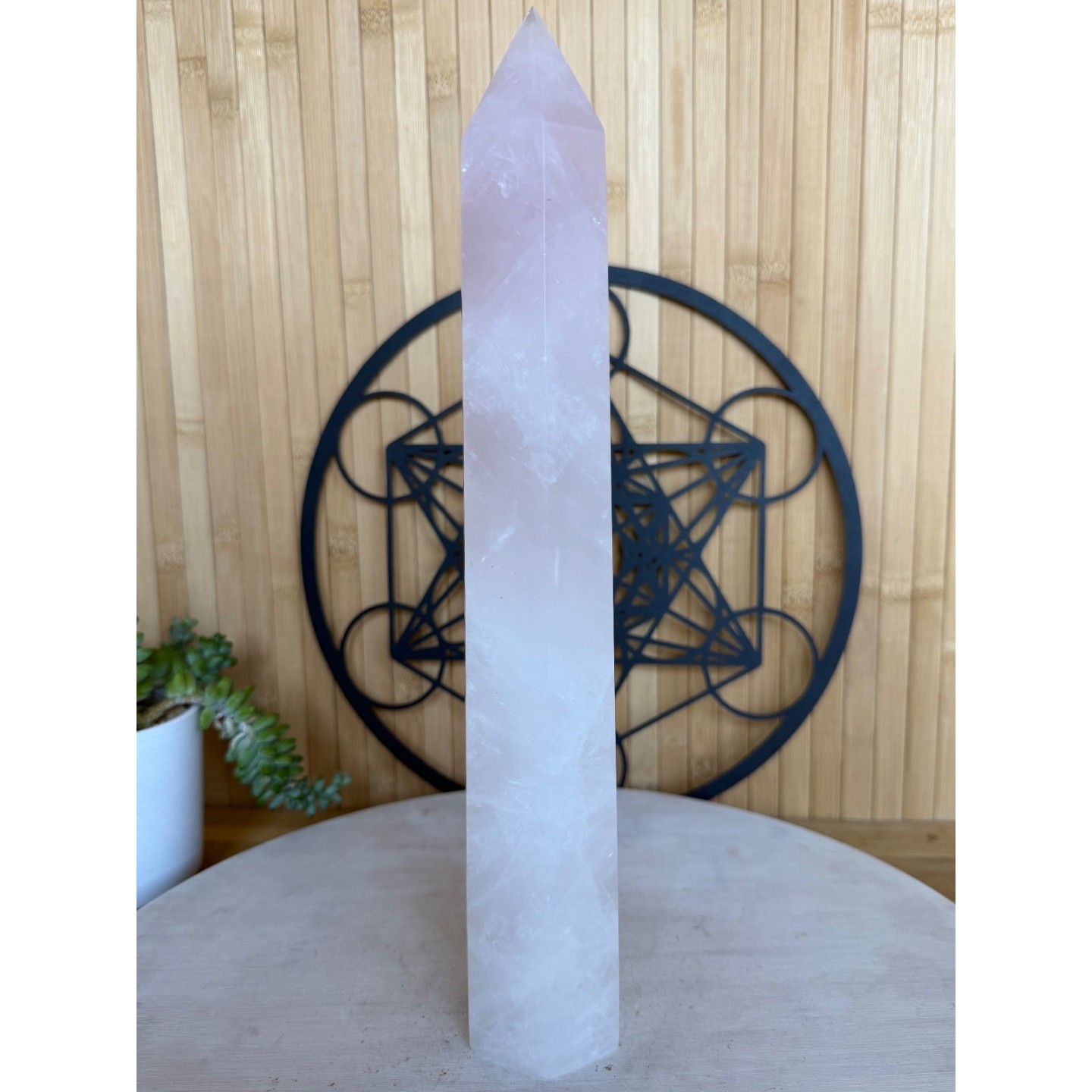 Pointe en quartz rose (1.35kg)