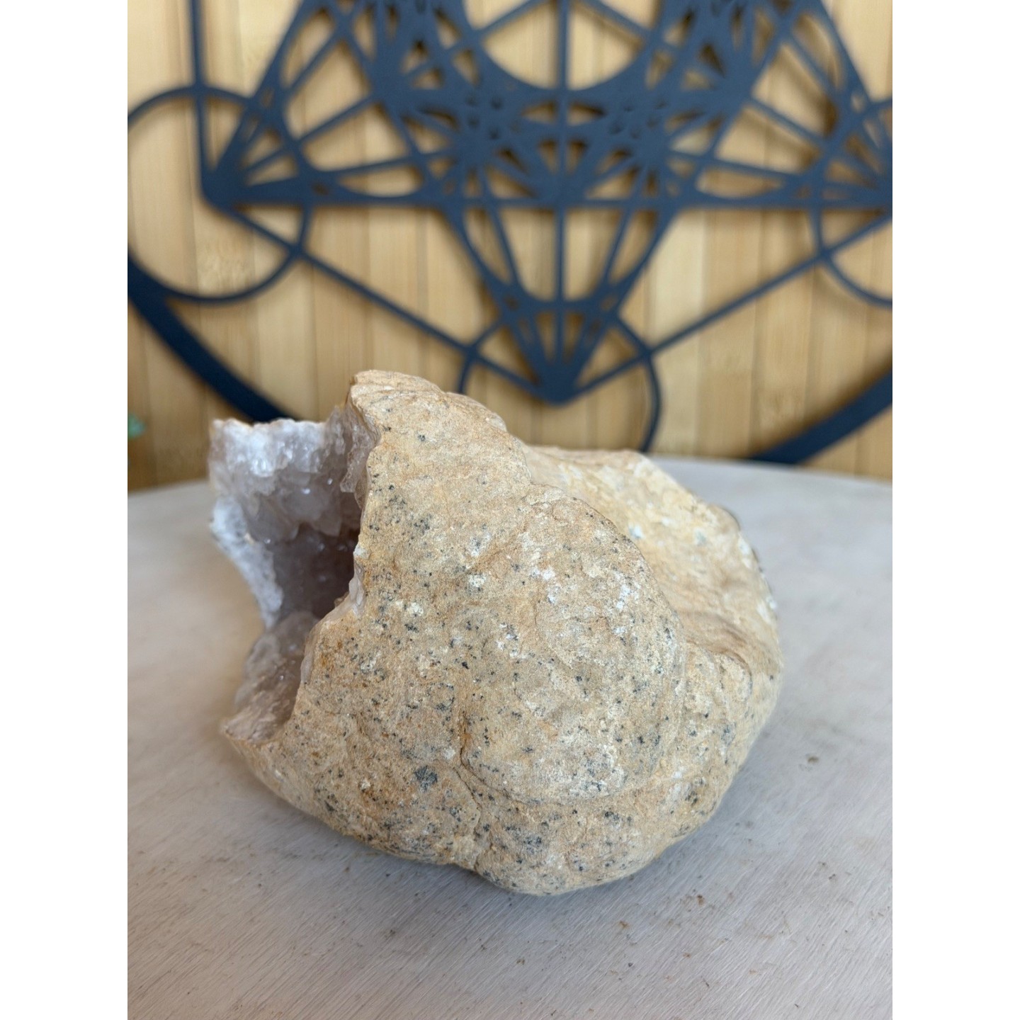 Géode de quartz (0.56kg)