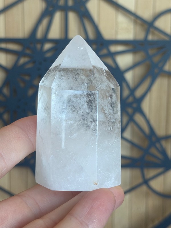Pointe de cristal de roche (0.145kg)